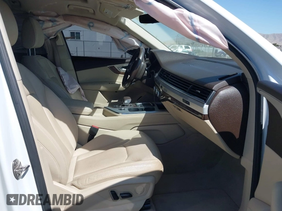 2017 Audi Q7 Premium Plus z VIN WA1LHAF72HD038067, wystawiony jako IAAI lot #41835136 z przebiegiem 88 949 mil mil oraz . Historia ofert i sprzedaży dostępna na DreamBid. Obrazek 5.