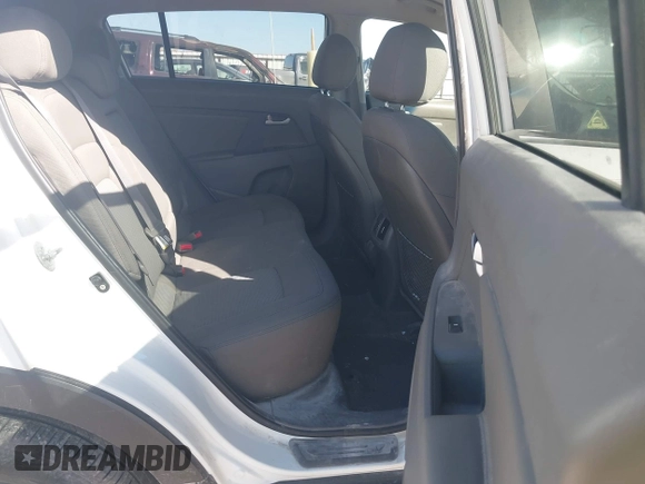 2015 Kia Sportage LX with VIN KNDPBCAC8F7690843, listed as a IAAI auction lot 41813154 with 124,885 mi miles and . Bid and sale history available at carsss.com. Image 8.