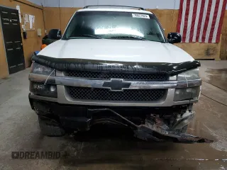 2002 Chevrolet Avalanche with VIN 3GNEK13TX2G288577, listed as a Copart auction lot 76837824 with 209,149 mi miles and Clean Title. Bid and sale history available at carsss.com. Image 5.