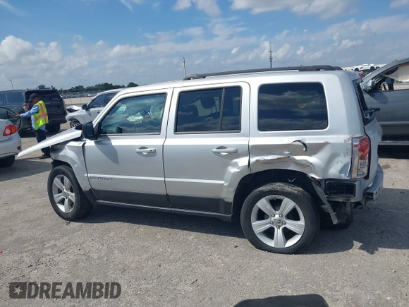 2013 Jeep Patriot Latitude with VIN 1C4NJPFA1DD260398, listed as a IAAI auction lot 41726749 with 146,609 mi miles. Bid and sale history available at carsss.com. Image 14.