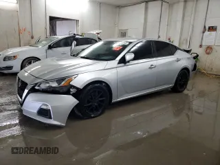 2020 Nissan Altima S z VIN 1N4BL4BV5LC118277, wystawiony jako Copart lot #41443905 z przebiegiem 128 220 mil mil oraz Szkoda całkowita • Salvage title. Historia ofert i sprzedaży dostępna na DreamBid. Obrazek 1.