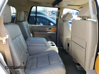 2008 Lincoln Navigator z VIN 5LMFU28548LJ01183, wystawiony jako Copart lot #46277525 z przebiegiem 204 331 mil mil oraz Szkoda całkowita • Salvage title. Historia ofert i sprzedaży dostępna na DreamBid. Obrazek 12.