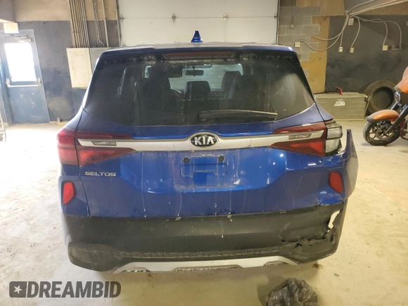2021 Kia Seltos LX with VIN KNDEPCAA8M7189875, listed as a Copart auction lot 41743735 with 68,359 mi miles and Salvage Title. Bid and sale history available at carsss.com. Image 6.