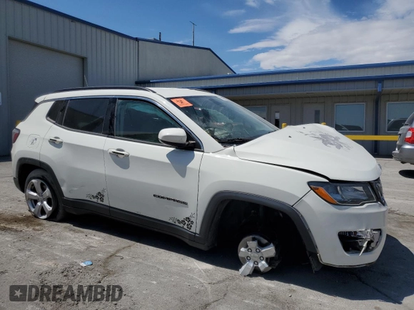 2018 Jeep Compass Latitude z VIN 3C4NJCBB7JT339233, wystawiony jako Copart lot #55175065 z przebiegiem Nie podano mil oraz Szkoda całkowita • Salvage title. Historia ofert i sprzedaży dostępna na DreamBid. Obrazek 4.