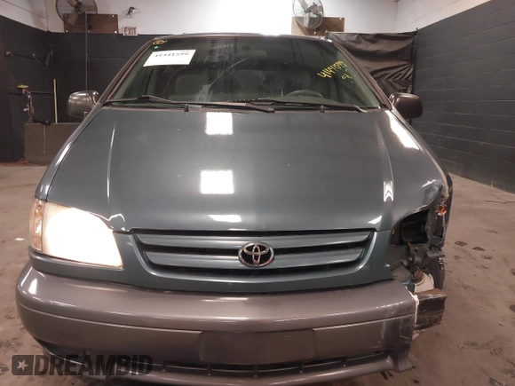 2003 Toyota Sienna CE with VIN 4T3ZF19C03U510244, listed as a IAAI auction lot 41441599 with 126,030 mi miles. Bid and sale history available at carsss.com. Image 12.