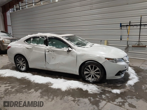 2016 Acura TLX with VIN 19UUB1F32GA015947, listed as a IAAI auction lot 41495180 with 101,789 mi miles. Bid and sale history available at carsss.com. Image 13.