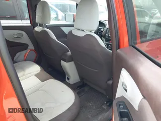 2017 Jeep Renegade Altitude z VIN ZACCJBBB5HPG34172, wystawiony jako IAAI lot #41790112 z przebiegiem 92 148 mil mil oraz . Historia ofert i sprzedaży dostępna na DreamBid. Obrazek 8.