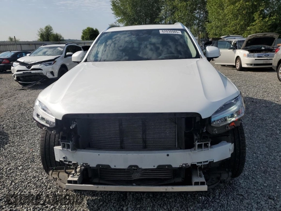 2022 Volvo XC90 Inscription with VIN YV4A22PL8N1813921, listed as a Copart auction lot 62030985 with 35,911 mi miles and Salvage title. Bid and sale history available at DreamBid. Image 5.