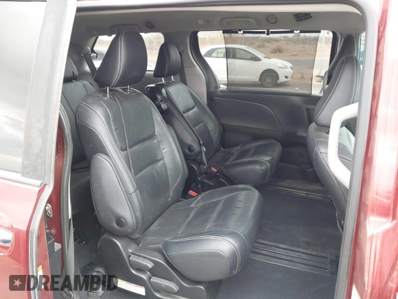 2018 Toyota Sienna SE с VIN 5TDXZ3DC4JS961452, выставлен на аукционе IAAI как лот 41850340 с пробегом 111 229 миль миль и . История ставок и продаж доступна на DreamBid. Изображение 8.
