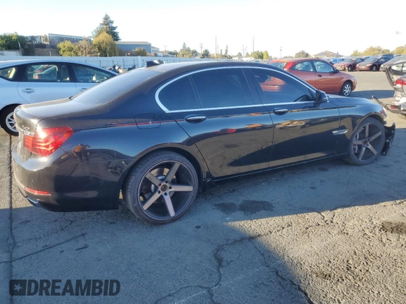 2013 BMW 7 Series 740i with VIN WBAYA6C53DC995031, listed as a Copart auction lot 76371534 with 146,337 mi miles and Salvage Title. Bid and sale history available at carsss.com. Image 3.