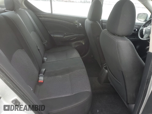 2019 Nissan Versa SV z VIN 3N1CN7AP2KL860901, wystawiony jako Copart lot #56665215 z przebiegiem 44 217 mil mil oraz Szkoda całkowita • Salvage title. Historia ofert i sprzedaży dostępna na DreamBid. Obrazek 10.