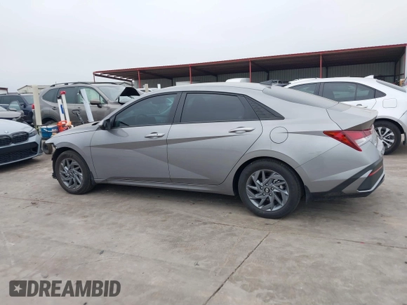2024 Hyundai Elantra SEL with VIN KMHLM4DG9RU806355, listed as a IAAI auction lot 41567272 with 2,792 mi miles. Bid and sale history available at carsss.com. Image 15.