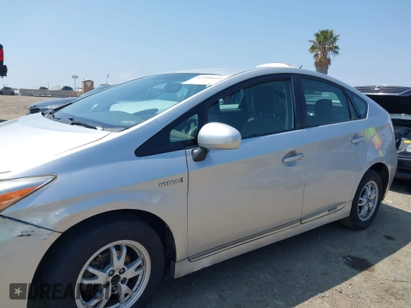 2011 Toyota Prius I z VIN JTDKN3DU6B1375252, wystawiony jako IAAI lot #42180634 z przebiegiem 132 325 mil mil oraz . Historia ofert i sprzedaży dostępna na DreamBid. Obrazek 14.