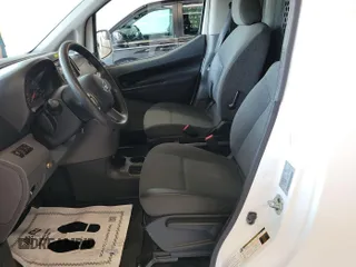 2017 Nissan NV200 S with VIN 3N6CM0KN8HK697137, listed as a IAAI auction lot 42807846 with 226,633 mi miles and . Bid and sale history available at DreamBid. Image 37.