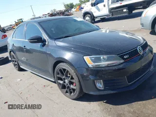 2014 Volkswagen Jetta GLI Autobahn с VIN 3VW5T7AJ3EM267647, выставлен на аукционе IAAI как лот 40507643 с пробегом 95 048 миль миль и . История ставок и продаж доступна на DreamBid. Изображение 1.