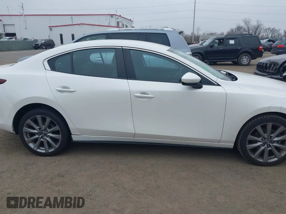 2021 Mazda 3 Select with VIN JM1BPBBL4M1340257, listed as a IAAI auction lot 41796721 with 24,861 mi miles and . Bid and sale history available at carsss.com. Image 13.