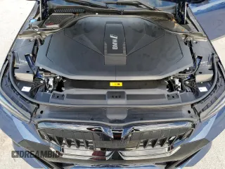 2024 BMW i5 eDrive40 with VIN WBY33FK00RCR76973, listed as a Copart auction lot 67562934 with 4,315 mi miles and Salvage Title. Bid and sale history available at carsss.com. Image 11.
