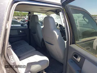 2003 Ford Expedition Special Service z VIN 1FMFU16L13LC24253, wystawiony jako IAAI lot #42148996 z przebiegiem 164 856 mil mil oraz . Historia ofert i sprzedaży dostępna na DreamBid. Obrazek 8.