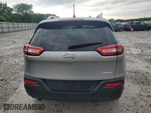 2017 Jeep Cherokee Latitude z VIN 1C4PJLCB6HW507679, wystawiony jako Copart lot #59638945 z przebiegiem 102 853 mil mil oraz Szkoda całkowita • Salvage title. Historia ofert i sprzedaży dostępna na DreamBid. Obrazek 6.