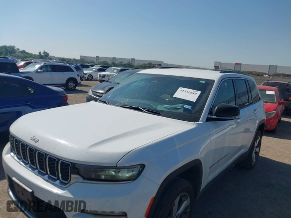 2025 Jeep Grand Cherokee Limited with VIN 1C4RJHBG7SC272351, listed as a IAAI auction lot 42331840 with 13,862 mi miles and . Bid and sale history available at DreamBid. Image 6.