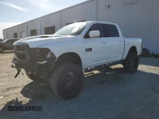 2017 Ram 1500 Night z VIN 1C6RR7MT6HS812002, wystawiony jako Copart lot #46031534 z przebiegiem 80 951 mil mil oraz Szkody całkowita. Historia ofert i sprzedaży dostępna na DreamBid. Obrazek 1.
