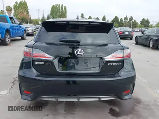 2015 Lexus CT 200h z VIN JTHKD5BH6F2239559, wystawiony jako IAAI lot #42163152 z przebiegiem 199 342 mil mil oraz . Historia ofert i sprzedaży dostępna na DreamBid. Obrazek 16.