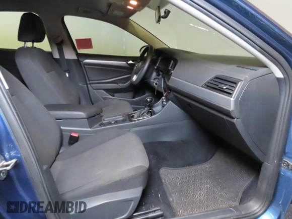 2021 Volkswagen Jetta S z VIN 3VWC57BU9MM003499, wystawiony jako Copart lot #42794495 z przebiegiem 67 639 mil mil oraz Czysty tytuł • Clean title. Historia ofert i sprzedaży dostępna na DreamBid. Obrazek 5.