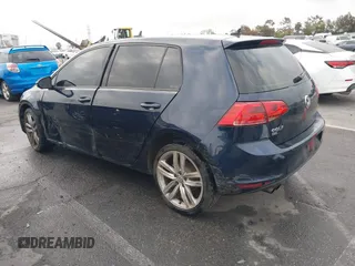 2017 Volkswagen Golf S z VIN 3VW217AU1HM043235, wystawiony jako IAAI lot #42104485 z przebiegiem 66 746 mil mil oraz . Historia ofert i sprzedaży dostępna na DreamBid. Obrazek 3.
