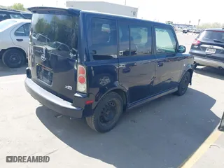 2005 Scion xB with VIN JTLKT334550197985, listed as a IAAI auction lot 42047397 with 250,302 mi miles. Bid and sale history available at carsss.com. Image 4.