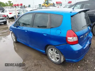 2007 Honda Fit Sport with VIN JHMGD37607S038310, listed as a IAAI auction lot 41904420 with 181,304 mi miles. Bid and sale history available at carsss.com. Image 3.