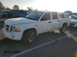 2011 Dodge Dakota with VIN 1D7RE3GP0BS602729, listed as a Copart auction lot 82971154 with 178,751 mi miles and Salvage title. Bid and sale history available at DreamBid. Image 1.