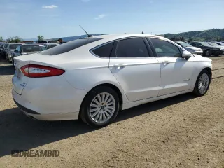 2015 Ford Fusion SE Hybrid с VIN 3FA6P0LU0FR151391, выставлен на аукционе Copart как лот 51330575 с пробегом 126 417 миль миль и Списание • Salvage title. История ставок и продаж доступна на DreamBid. Изображение 3.