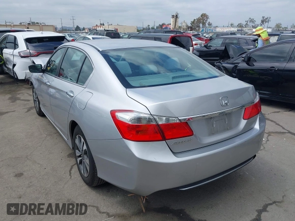 2013 Honda Accord LX z VIN 1HGCR2F37DA111100, wystawiony jako IAAI lot #42189226 z przebiegiem 139 441 mil mil oraz . Historia ofert i sprzedaży dostępna na DreamBid. Obrazek 3.