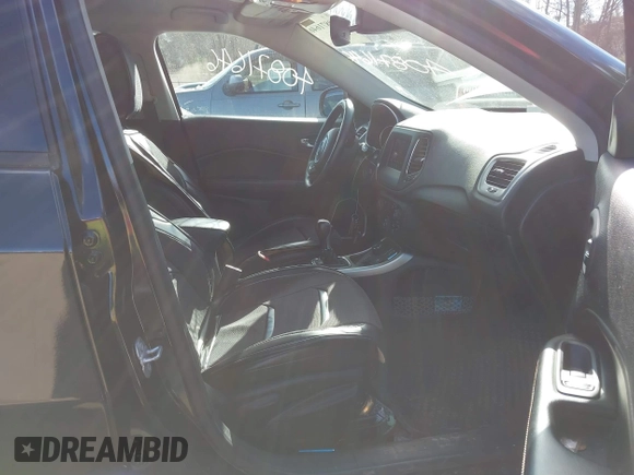 2019 Jeep Compass Latitude with VIN 3C4NJDBB6KT593734, listed as a IAAI auction lot 40871646 with 84,197 mi miles and . Bid and sale history available at DreamBid. Image 5.