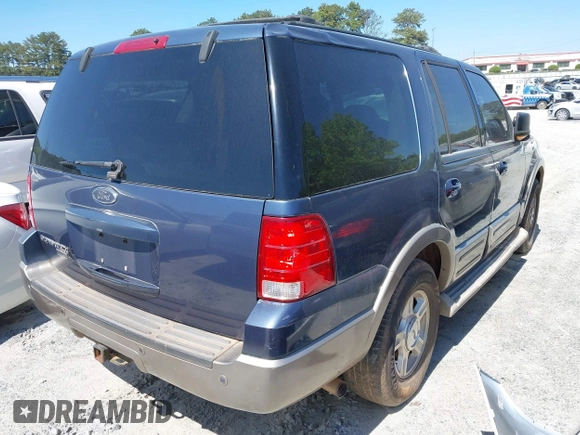 2004 Ford Expedition Eddie Bauer with VIN 1FMFU18L54LB18869, listed as a IAAI auction lot 41862385 with 258,709 mi miles. Bid and sale history available at carsss.com. Image 4.