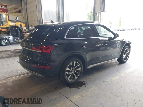 2021 Audi Q5 Premium with VIN WA1AAAFY4M2055723, listed as a IAAI auction lot 41563115 with 40,564 mi miles. Bid and sale history available at carsss.com. Image 4.
