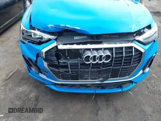 2020 Audi Q3 S line Premium z VIN WA1DECF39L1013425, wystawiony jako IAAI lot #41851042 z przebiegiem 57 901 mil mil oraz . Historia ofert i sprzedaży dostępna na DreamBid. Obrazek 6.
