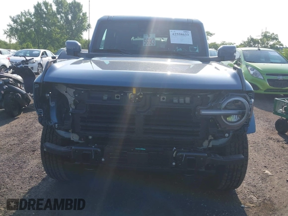 2024 Ford Bronco Outer Banks z VIN 1FMDE8BH3RLB41205, wystawiony jako IAAI lot #42558633 z przebiegiem 1 457 mil mil oraz . Historia ofert i sprzedaży dostępna na DreamBid. Obrazek 12.