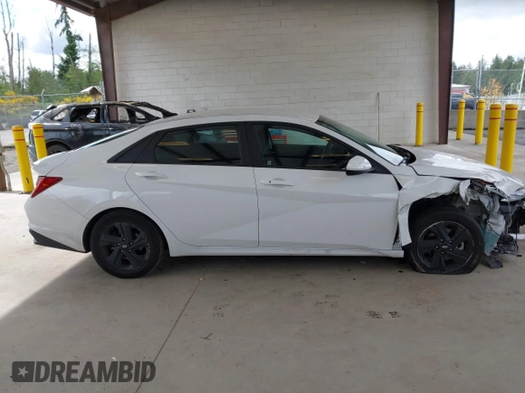 2023 Hyundai Elantra Blue z VIN KMHLM4AJ2PU082893, wystawiony jako IAAI lot #42322492 z przebiegiem 40 715 mil mil oraz . Historia ofert i sprzedaży dostępna na DreamBid. Obrazek 13.
