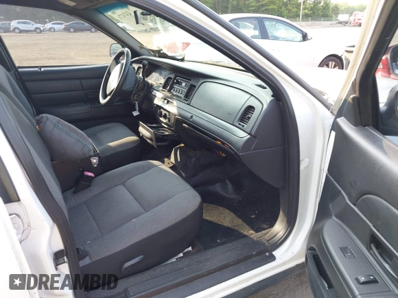 2009 Ford Police Interceptor с VIN 2FAHP71V79X142660, выставлен на аукционе IAAI как лот 42474276 с пробегом Не указан миль и . История ставок и продаж доступна на DreamBid. Изображение 5.
