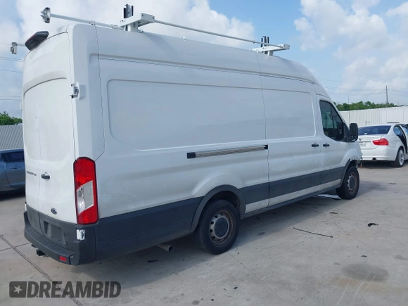 2023 Ford Transit Cargo z VIN 1FTLW3X86PKC12960, wystawiony jako IAAI lot #42174156 z przebiegiem 23 420 mil mil oraz . Historia ofert i sprzedaży dostępna na DreamBid. Obrazek 4.