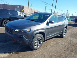 2019 Jeep Cherokee Trailhawk with VIN 1C4PJMBX6KD410391, listed as a IAAI auction lot 41821355 with 79,473 mi miles and . Bid and sale history available at DreamBid. Image 18.