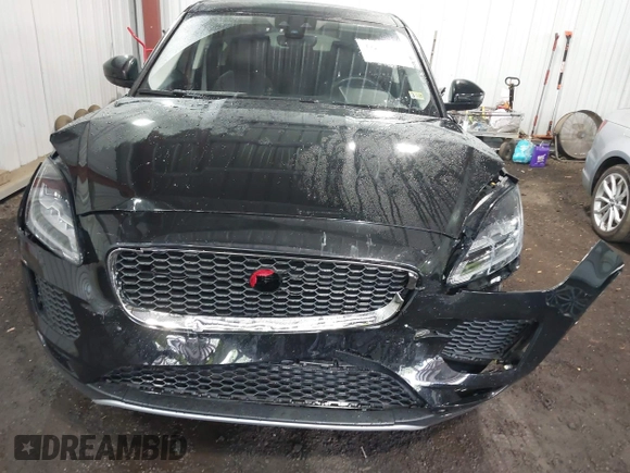 2020 Jaguar E-Pace SE z VIN SADFP2FX1L1Z88690, wystawiony jako IAAI lot #42273160 z przebiegiem 26 340 mil mil oraz . Historia ofert i sprzedaży dostępna na DreamBid. Obrazek 10.