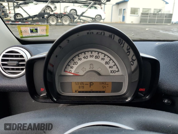 2013 Smart fortwo Passion z VIN WMEEK3BA2DK625180, wystawiony jako Copart lot #84905324 z przebiegiem 53 126 mil mil oraz Szkoda całkowita • Salvage title. Historia ofert i sprzedaży dostępna na DreamBid. Obrazek 9.