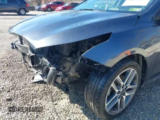 2019 Kia Forte S with VIN 3KPF34AD2KE067042, listed as a IAAI auction lot 41872177 with 96,992 mi miles. Bid and sale history available at carsss.com. Image 18.