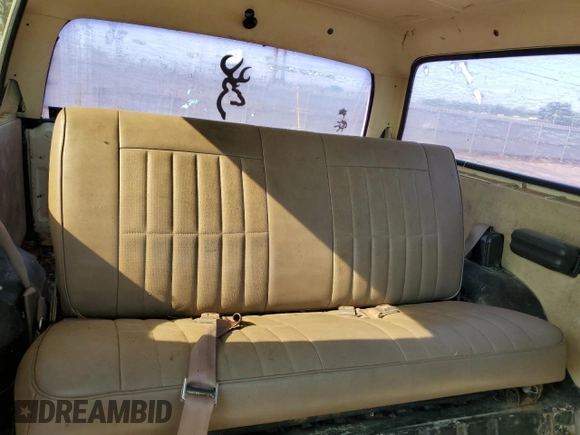 1992 Ford Bronco XL with VIN 1FMEU15N8NLA71761, listed as a Copart auction lot 61508904 with 181,426 mi miles and Clean Title. Bid and sale history available at DreamBid. Image 11.