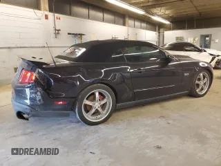 2012 Ford Mustang GT z VIN 1ZVBP8FF8C5229724, wystawiony jako Copart lot #44511305 z przebiegiem 100 214 mil mil oraz Szkoda całkowita • Salvage title. Historia ofert i sprzedaży dostępna na DreamBid. Obrazek 3.