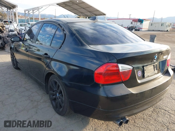 2007 BMW 3 Series 328i with VIN WBAVC53537FZ78563, listed as a IAAI auction lot 41851541 with Not Provided miles and . Bid and sale history available at carsss.com. Image 3.