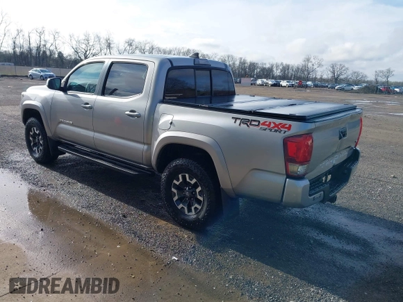 2016 Toyota Tacoma SR with VIN 3TMCZ5AN9GM001620, listed as a IAAI auction lot 41902924 with 117,462 mi miles. Bid and sale history available at carsss.com. Image 3.