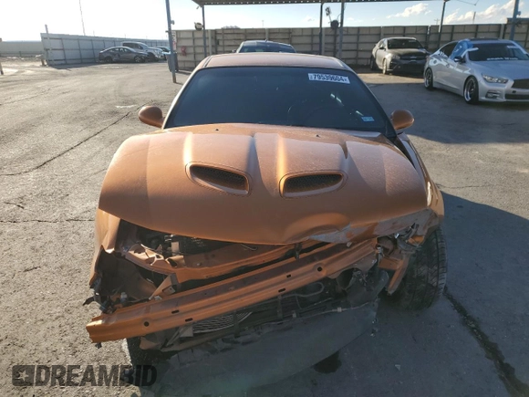 2006 Pontiac GTO z VIN 6G2VX12U26L832381, wystawiony jako Copart lot #79539604 z przebiegiem 116 157 mil mil oraz Szkoda całkowita • Salvage title. Historia ofert i sprzedaży dostępna na DreamBid. Obrazek 5.